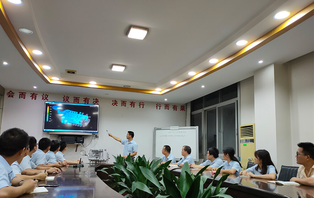 為不同領(lǐng)域客戶(hù)在模具設計與制造積累豐富經(jīng)驗，在汽車(chē)、新能源、通信、醫療等行業(yè)有顯著(zhù)優(yōu)勢。